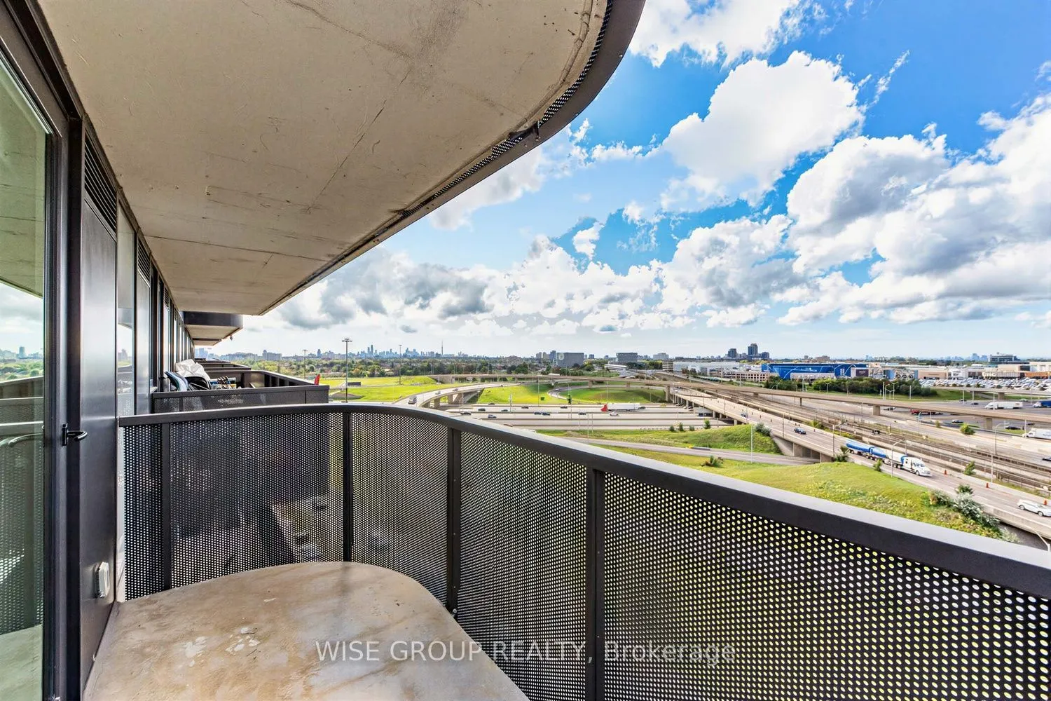 18 Tretti Way #1209