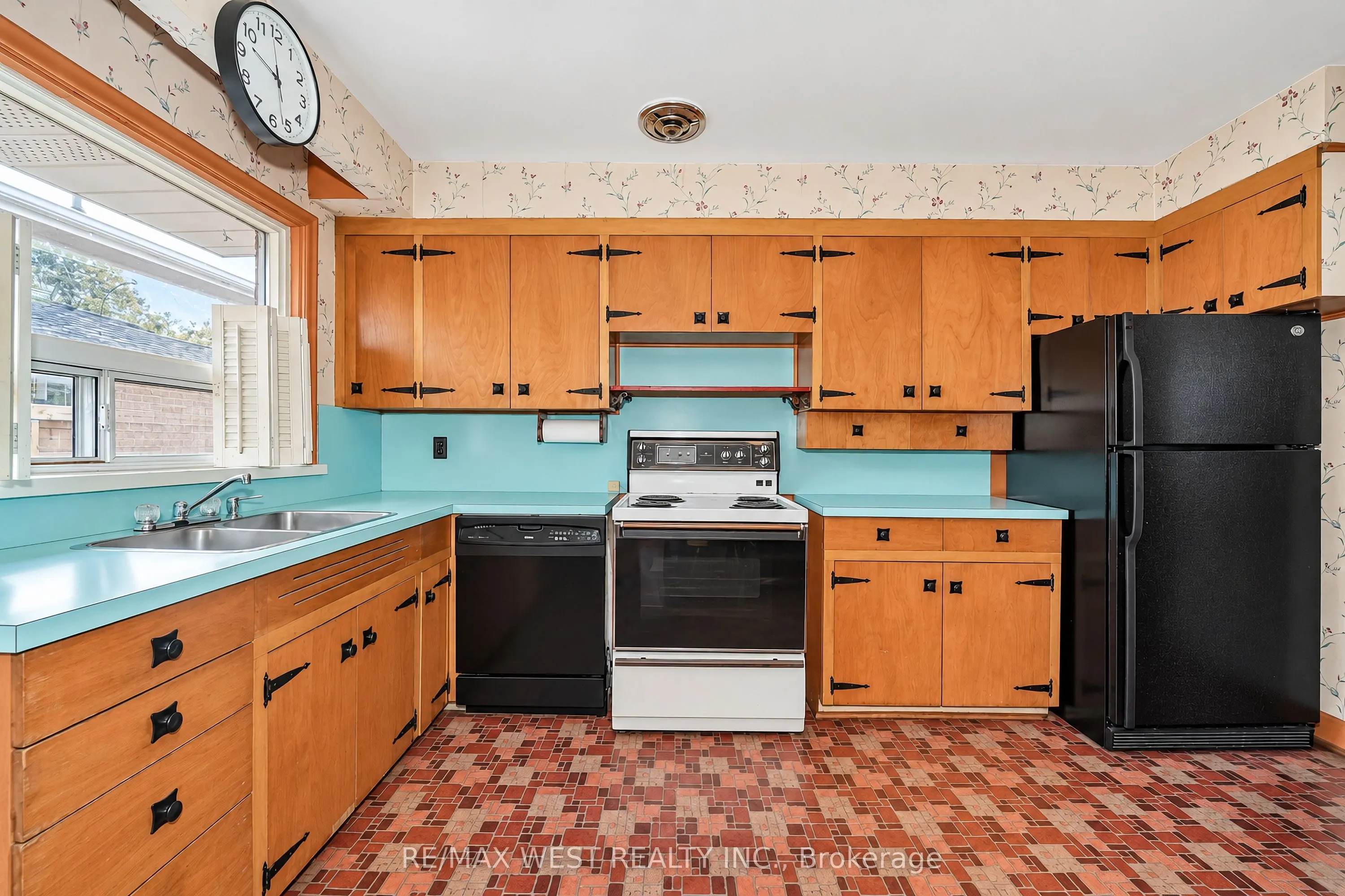 215 Acton Avenue