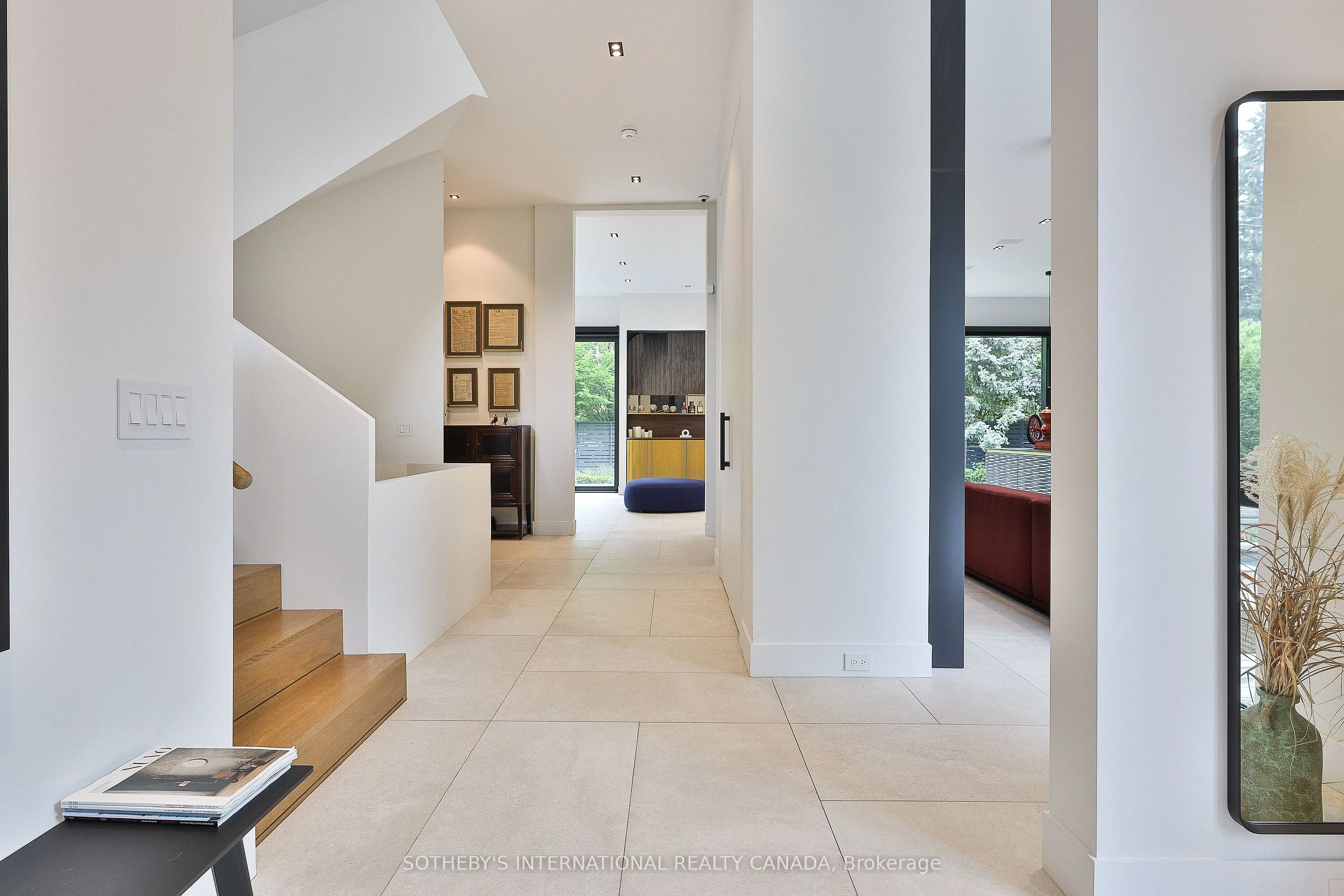 108 Stratford Crescent