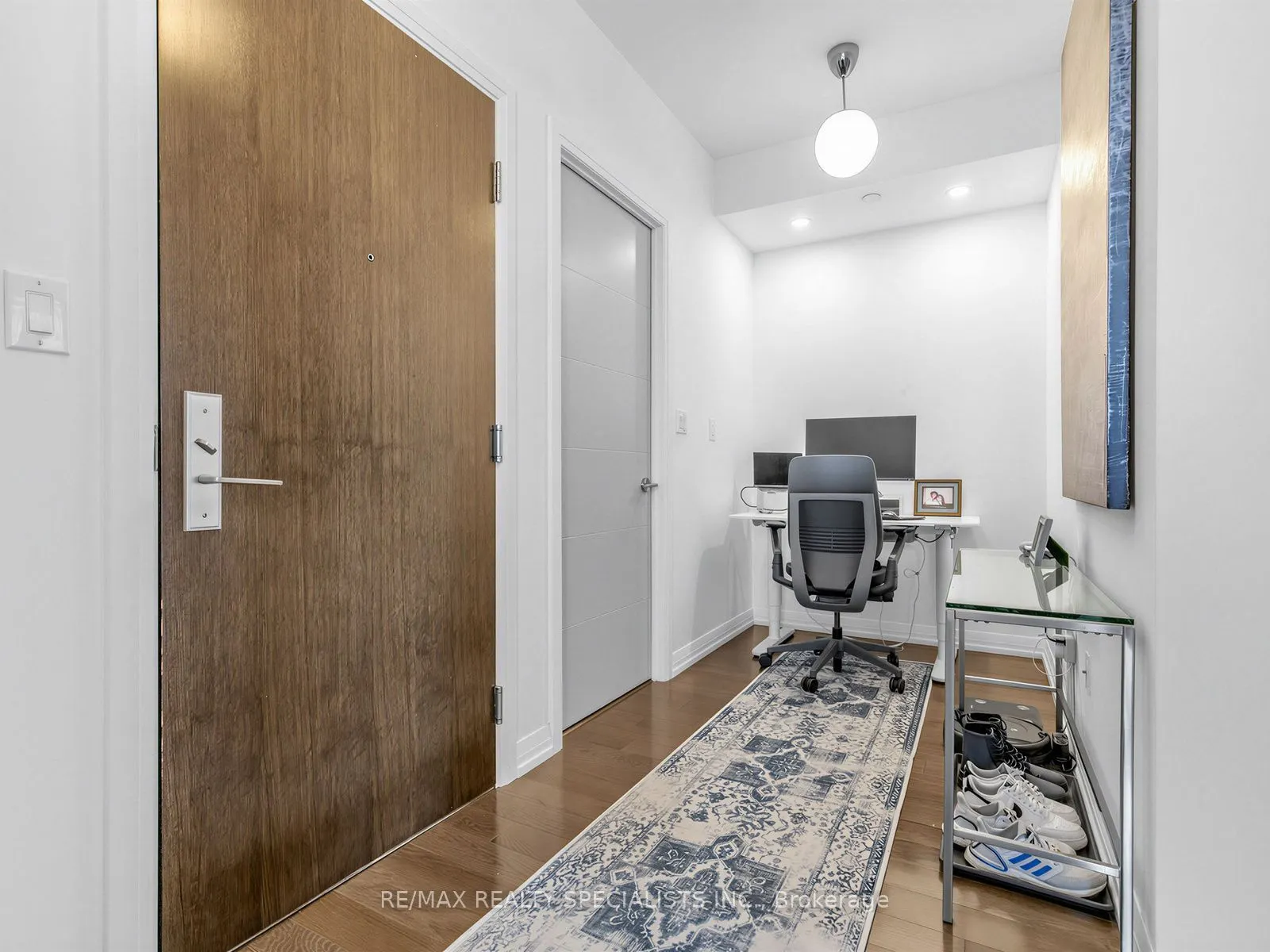 460 Adelaide Street E #1711