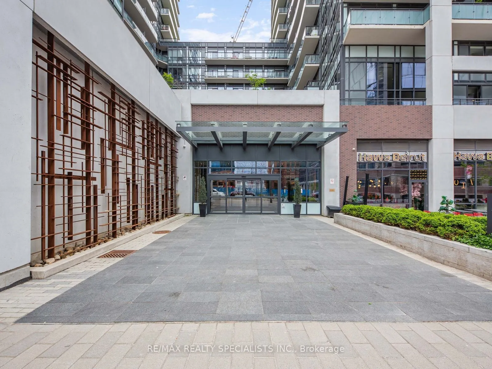 460 Adelaide Street E #1711