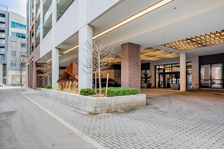 460 Adelaide Street E #1711