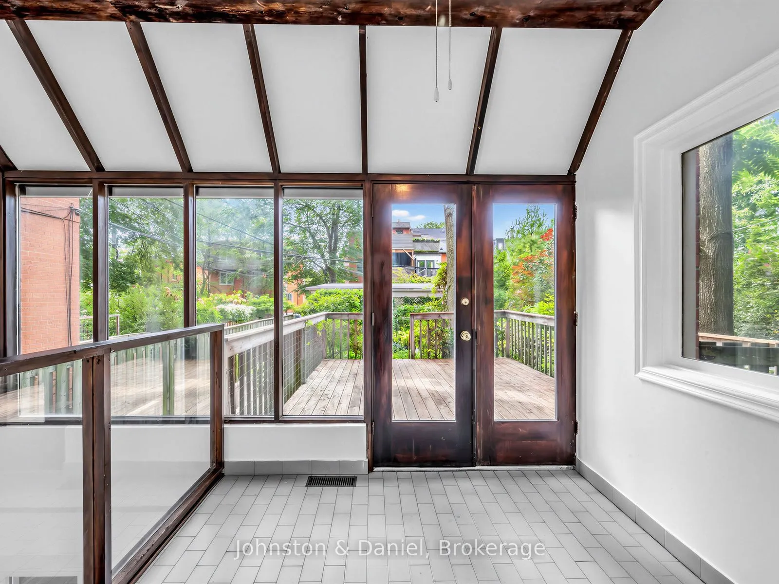 320 Brunswick Avenue