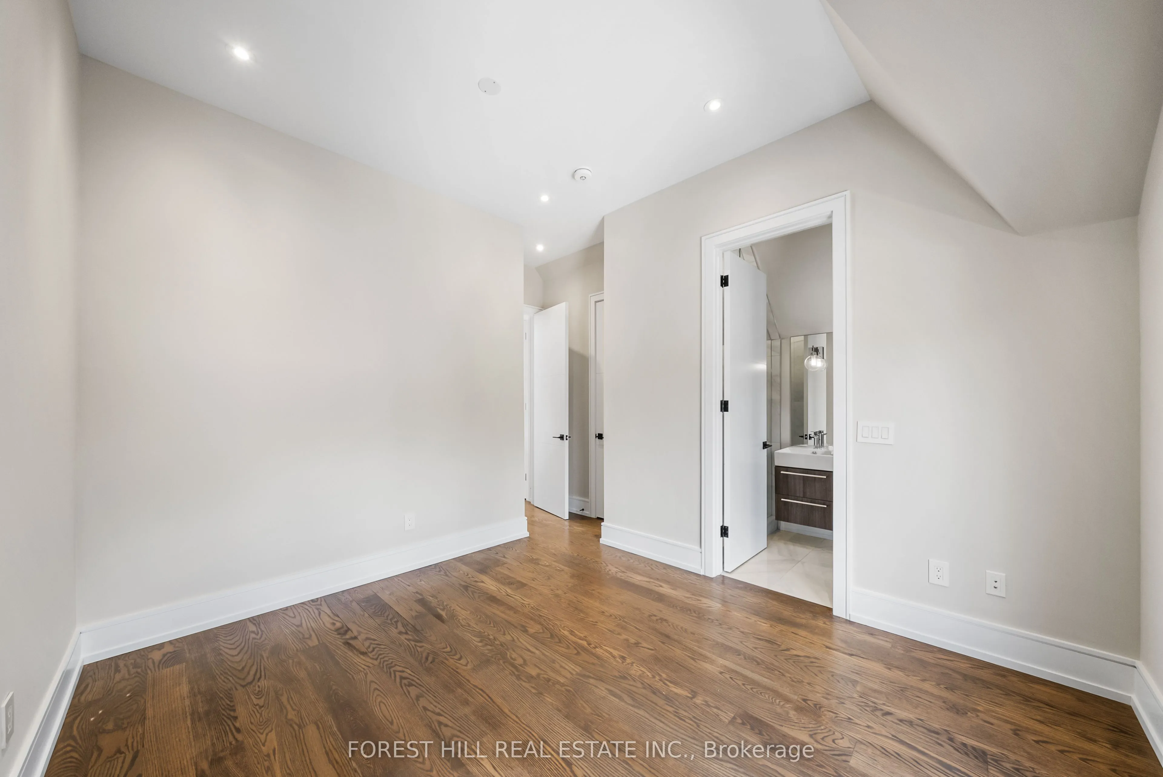 175 Ranleigh Avenue