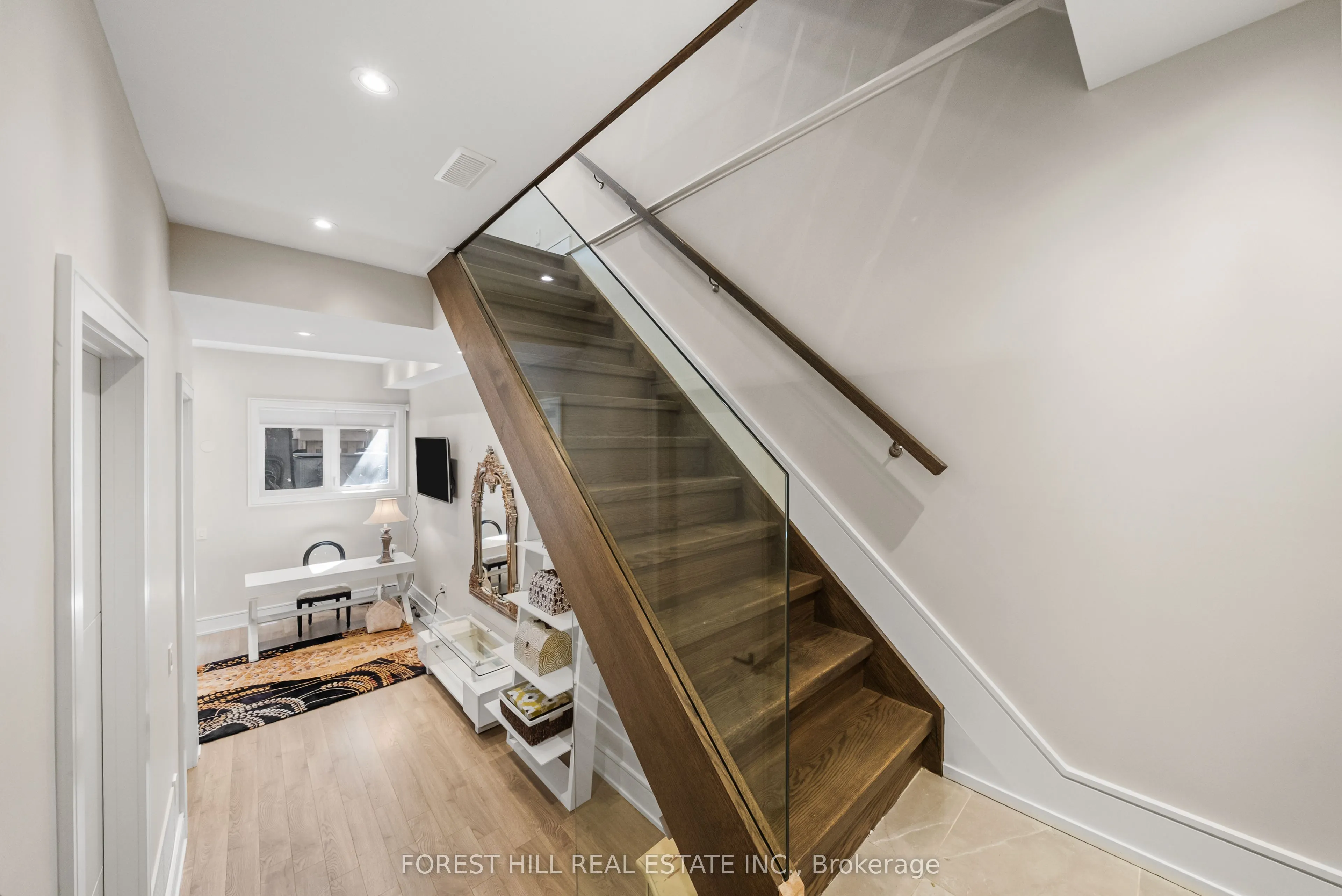 175 Ranleigh Avenue
