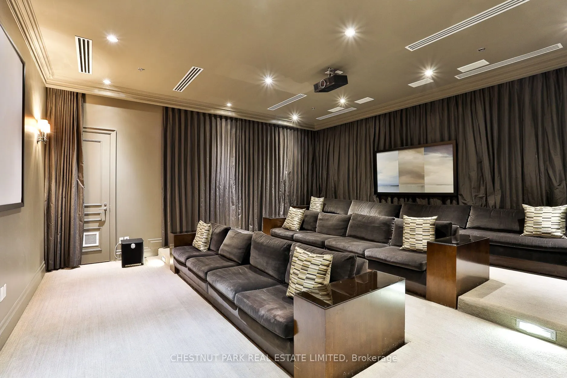 21 Burkebrook Place #517