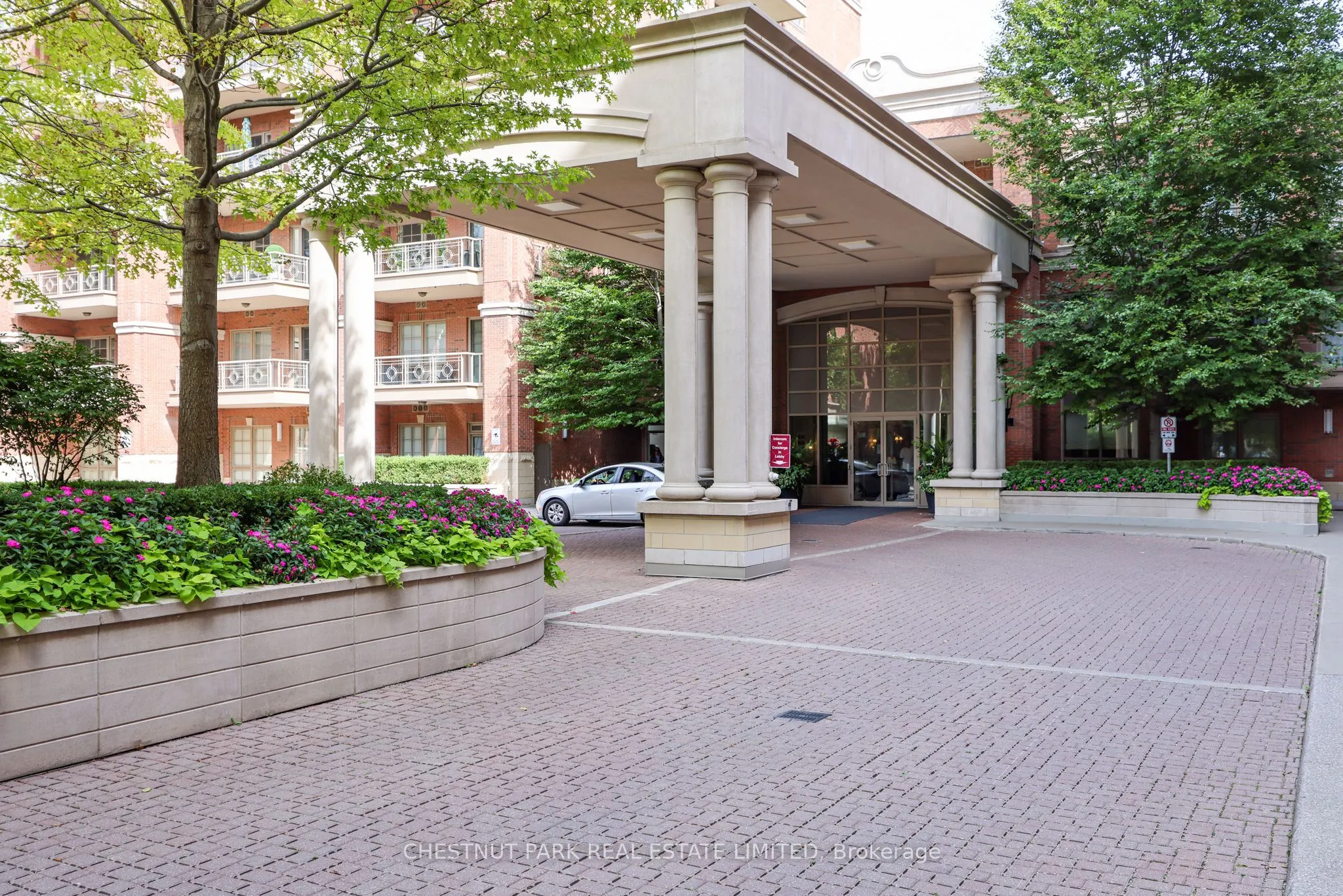 21 Burkebrook Place #517