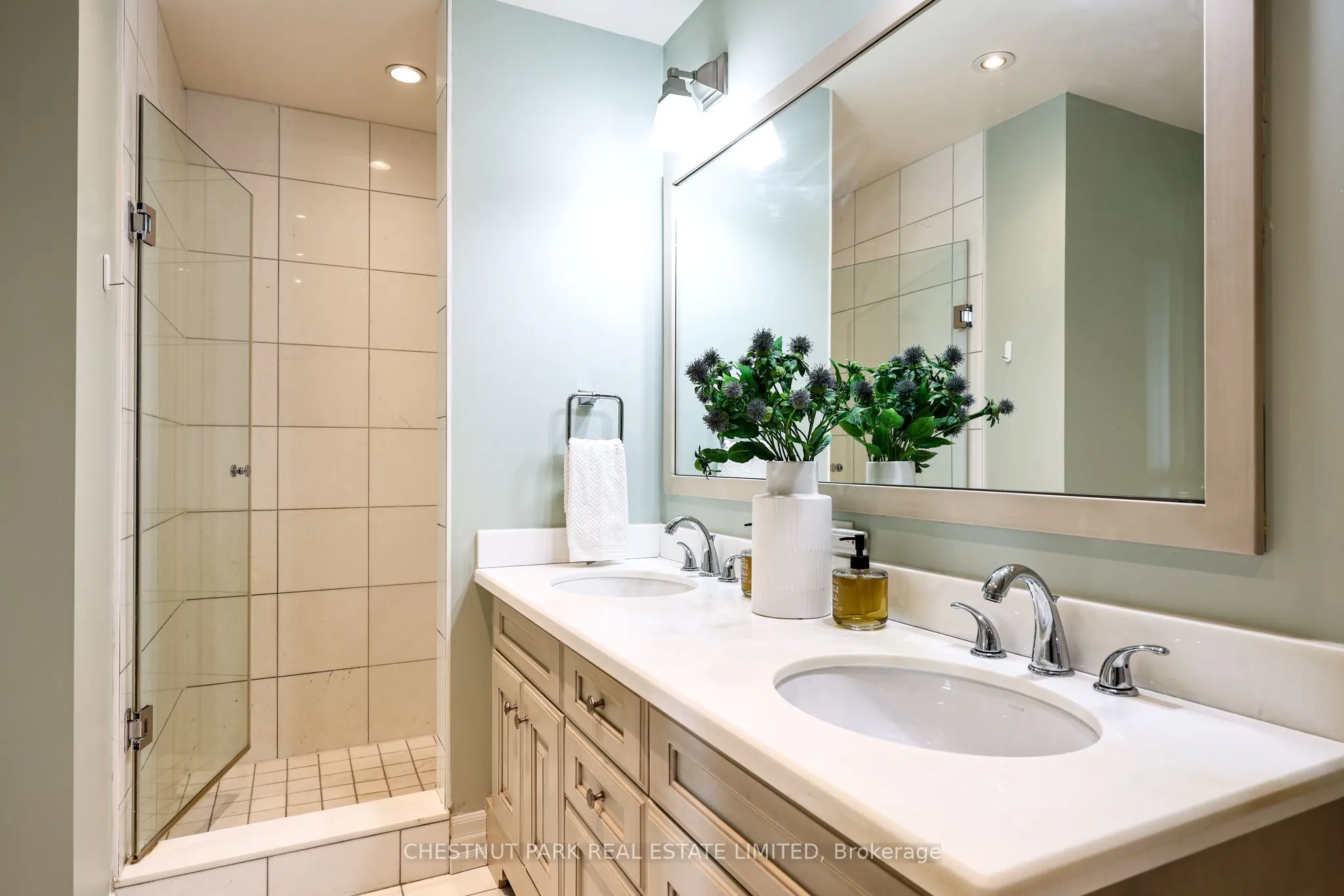 21 Burkebrook Place #517