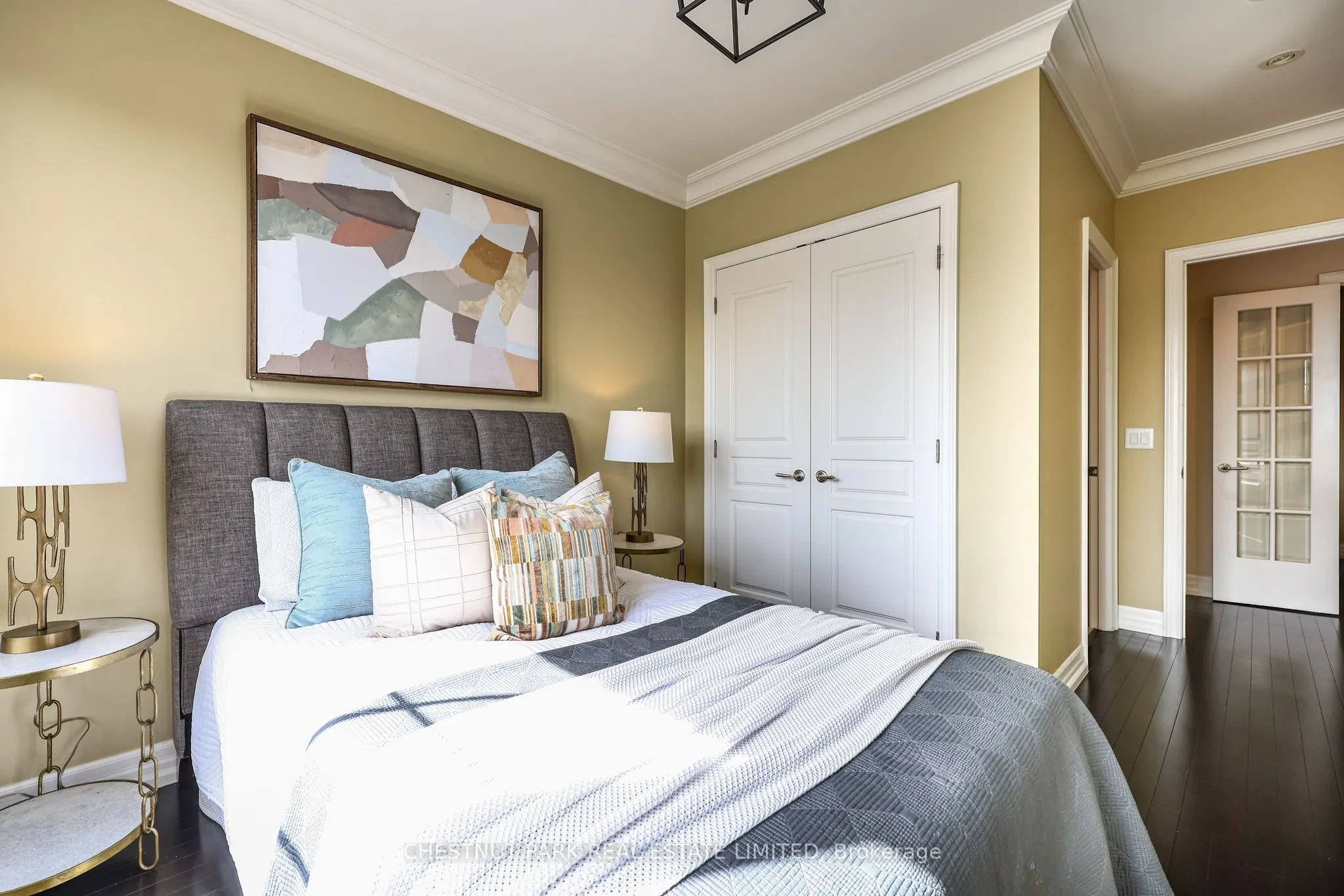 21 Burkebrook Place #517