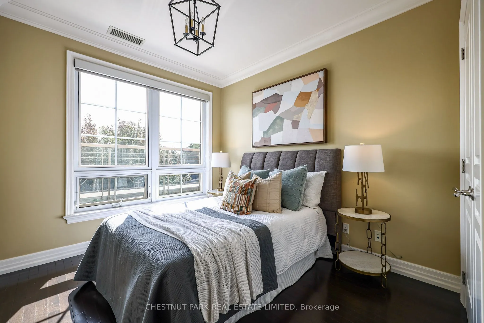 21 Burkebrook Place #517