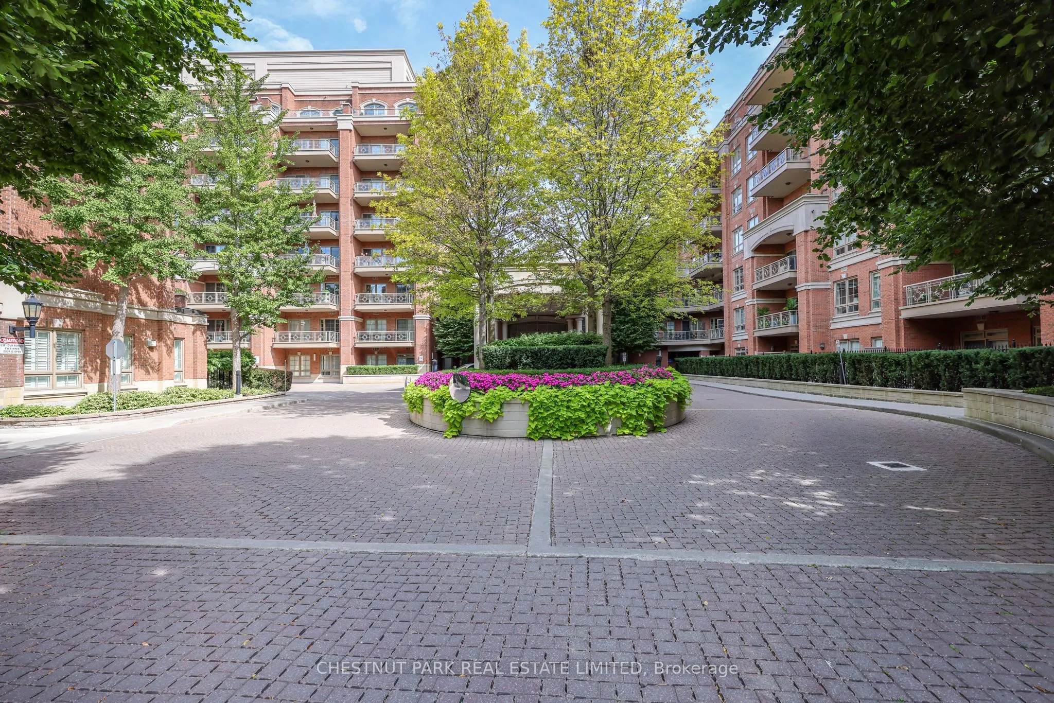 21 Burkebrook Place #517