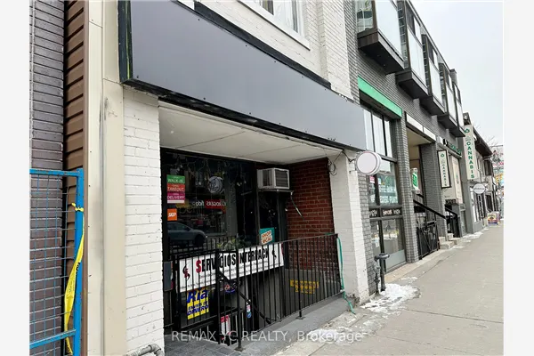 599 Bloor Street W