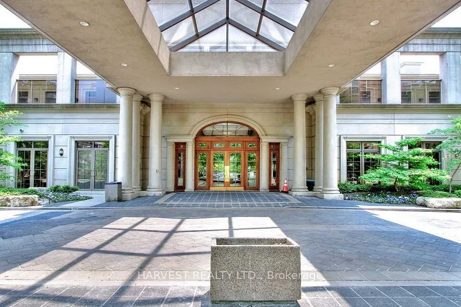 80 Harrison Garden Boulevard #1015