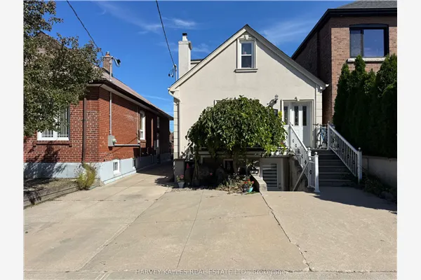 313 Glenholme Avenue