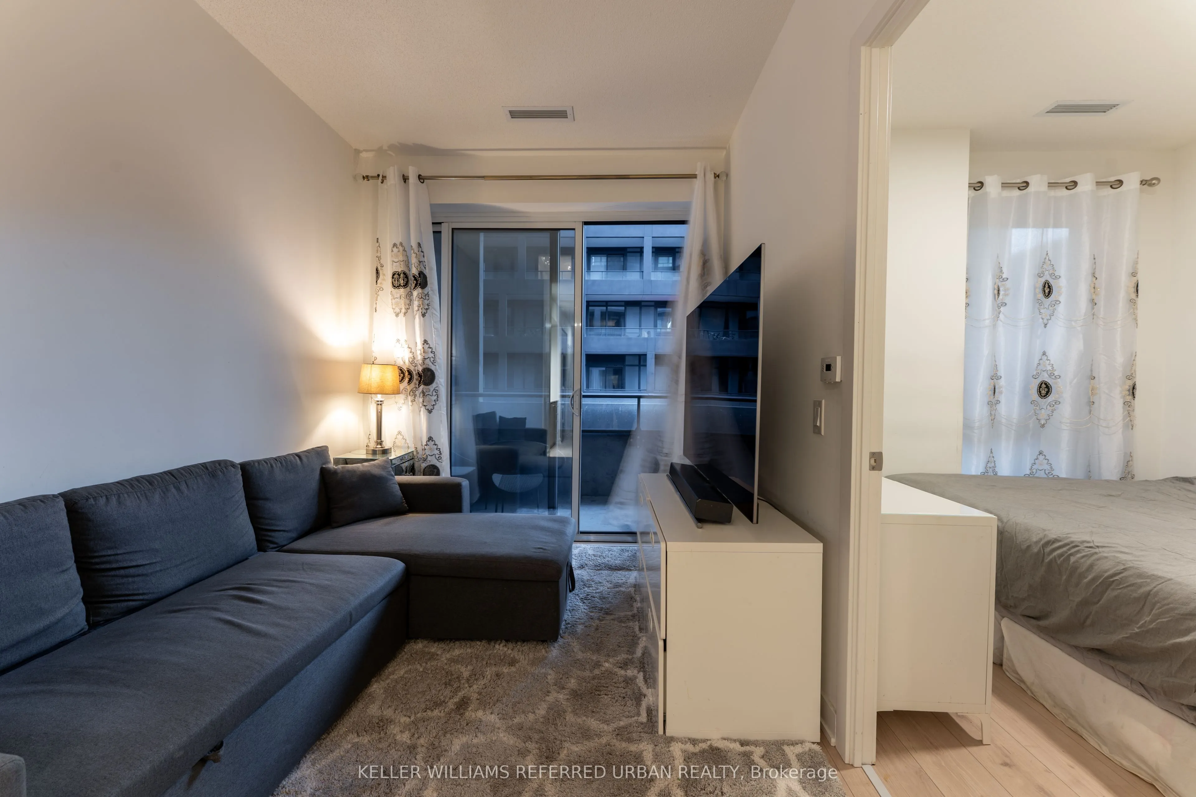 9 Tecumseth Street #206