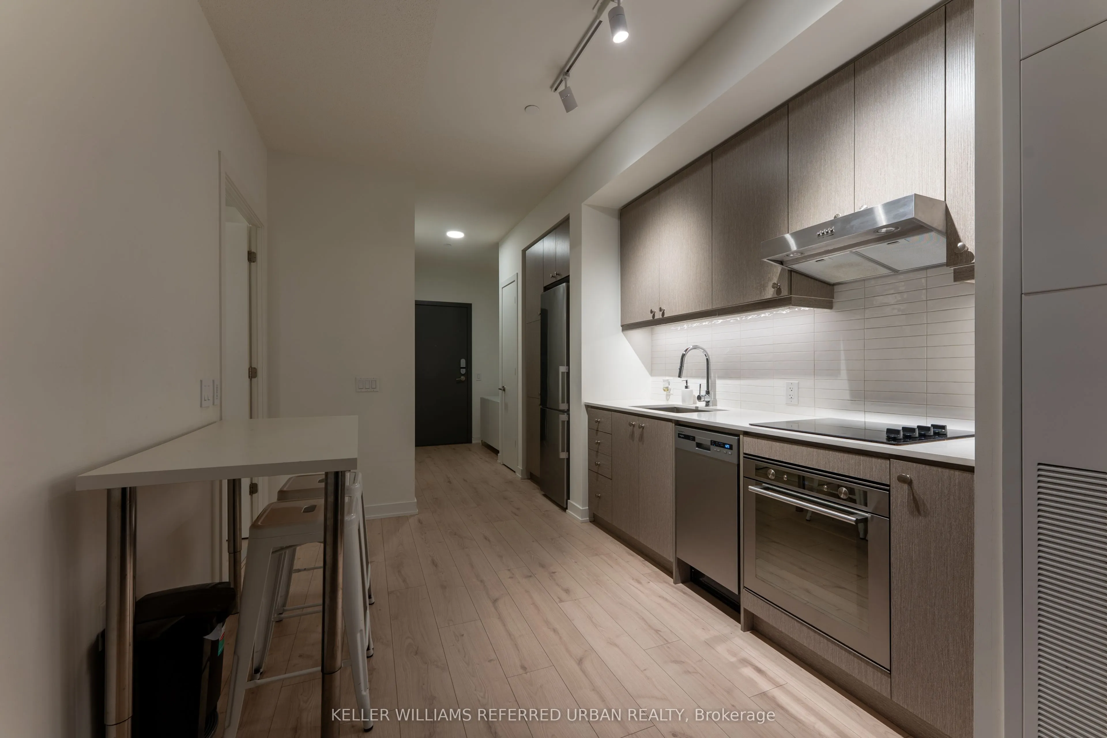 9 Tecumseth Street #206