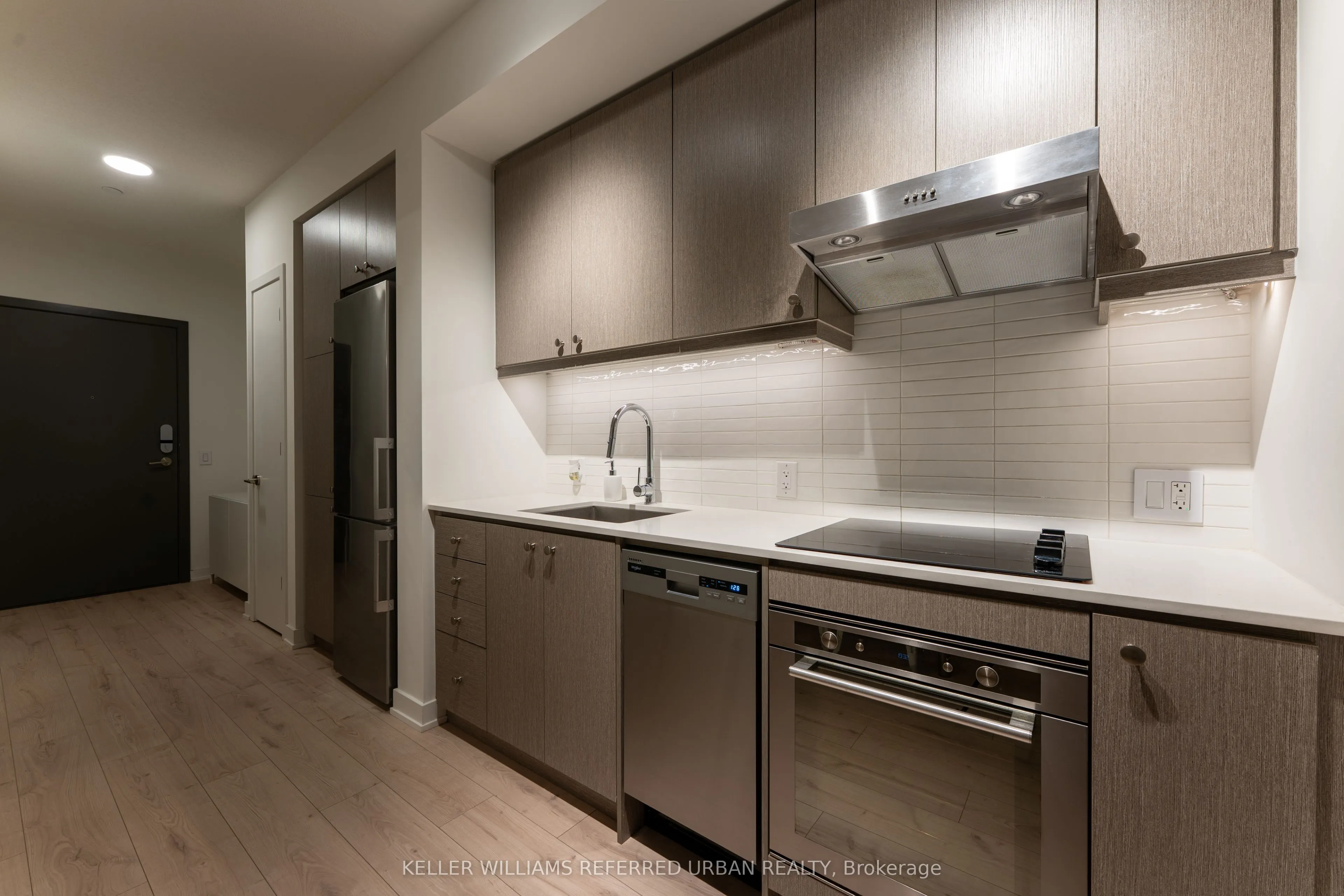 9 Tecumseth Street #206