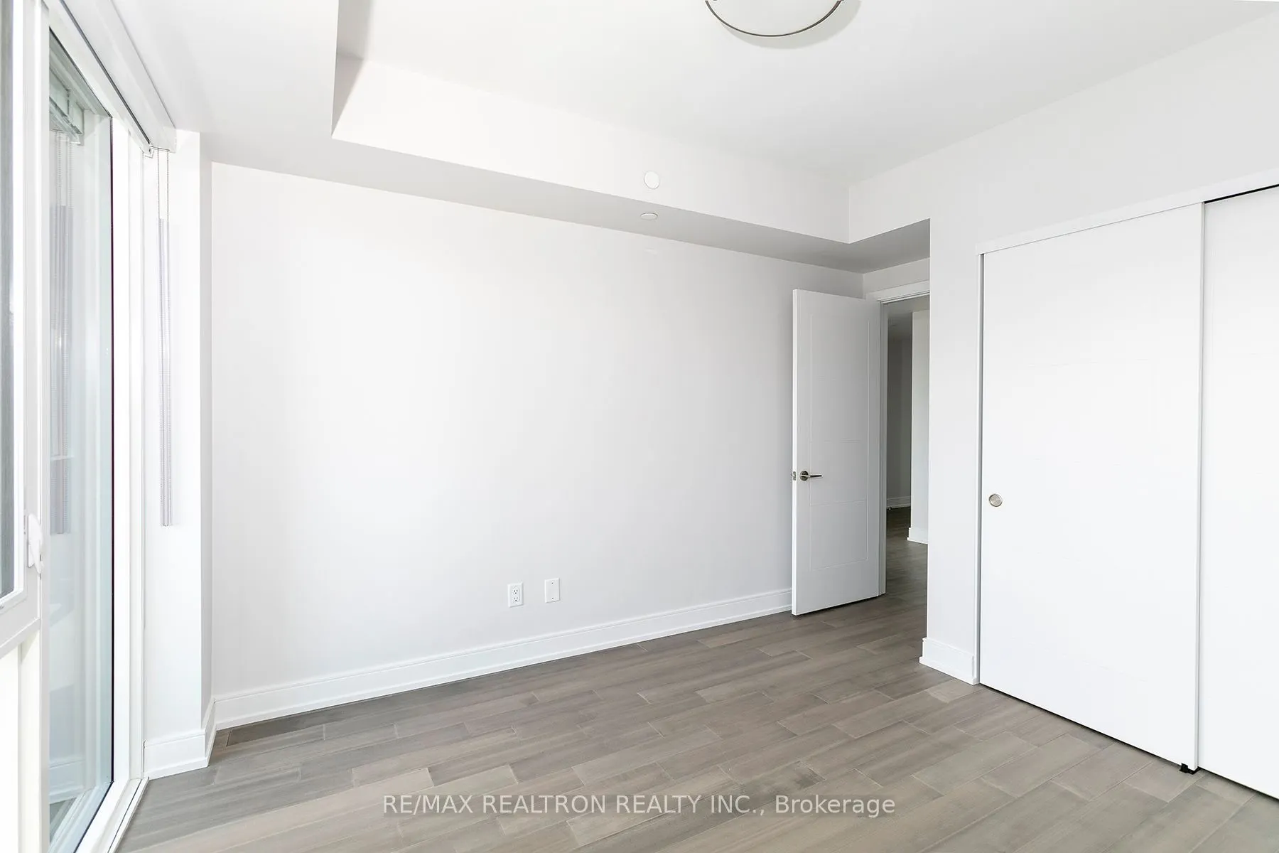 664 Spadina Avenue #1001