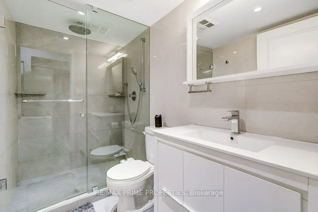 323 Richmond Street #1009
