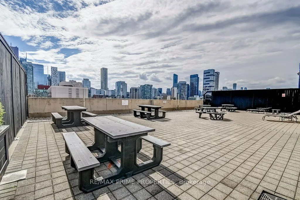 323 Richmond Street #1009