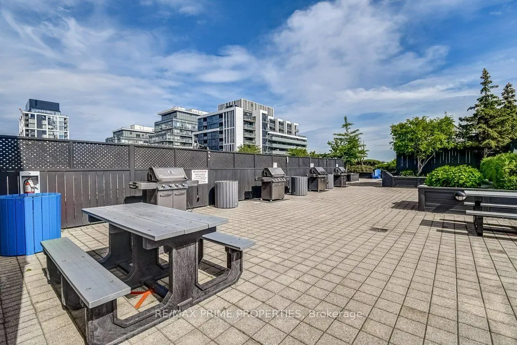 323 Richmond Street #1009