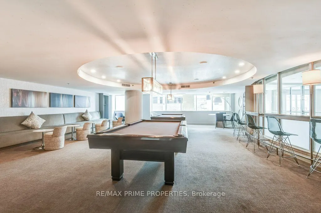323 Richmond Street #1009
