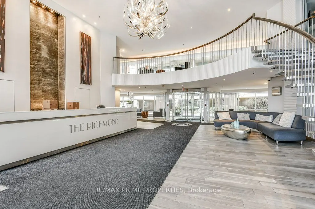 323 Richmond Street #1009