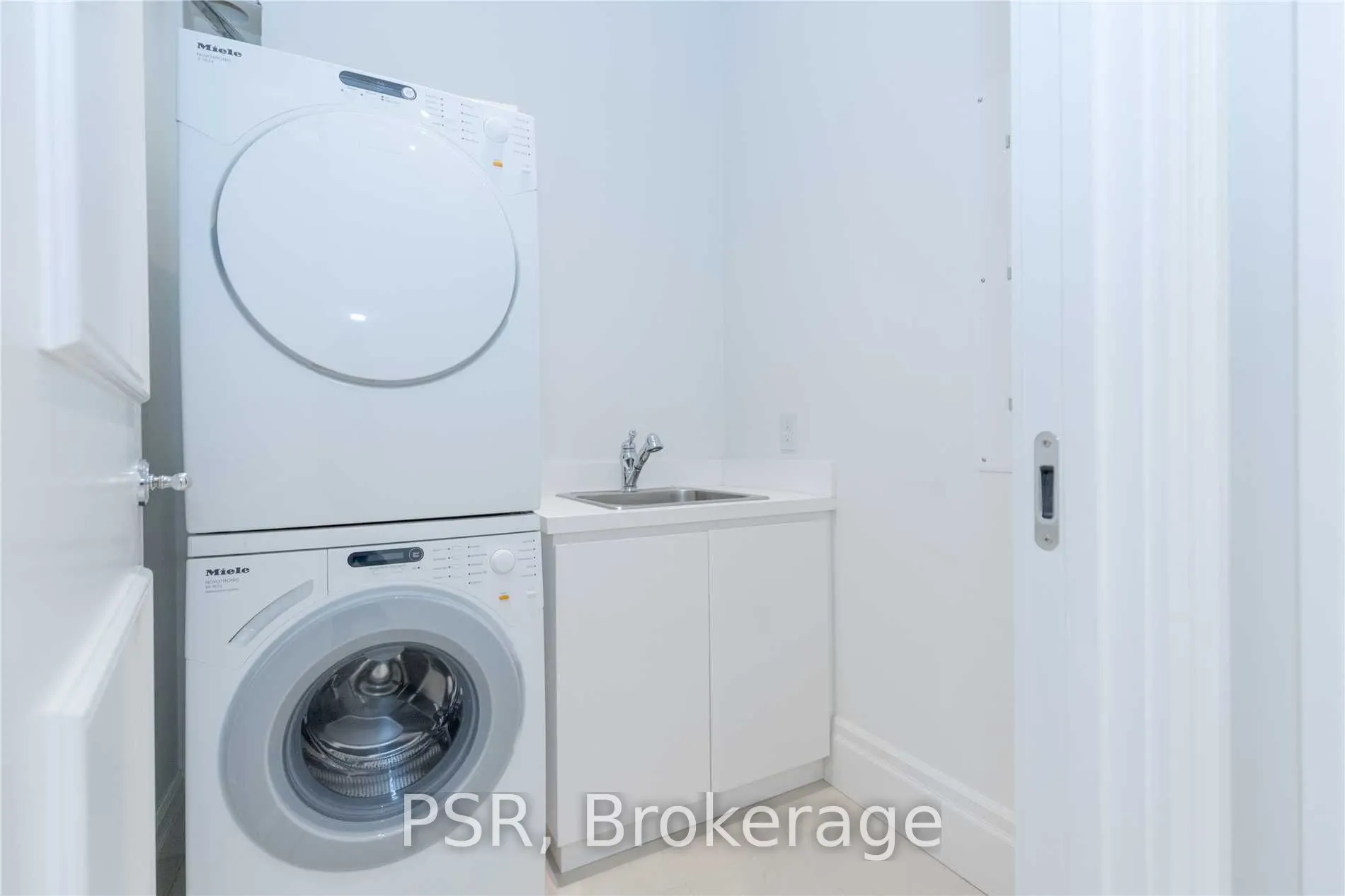311 Bay Street #4104