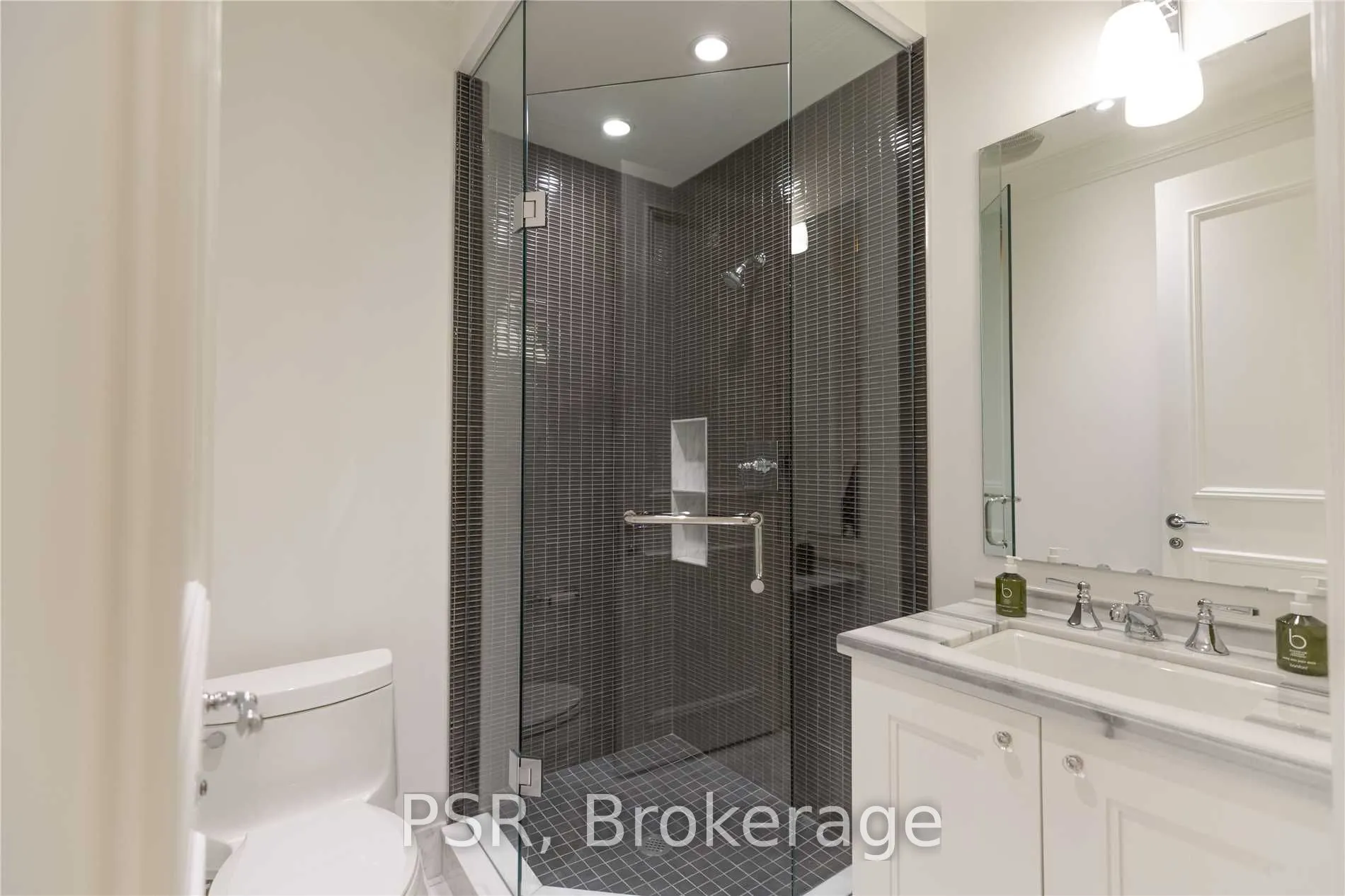 311 Bay Street #4104