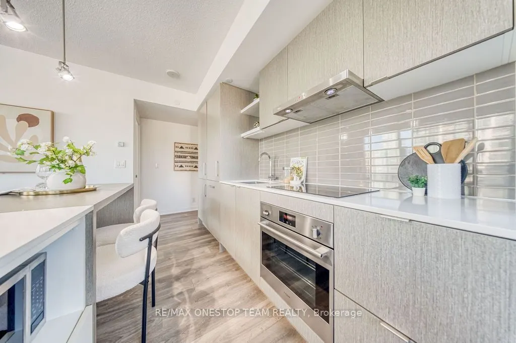 88 Harbour Street #2104