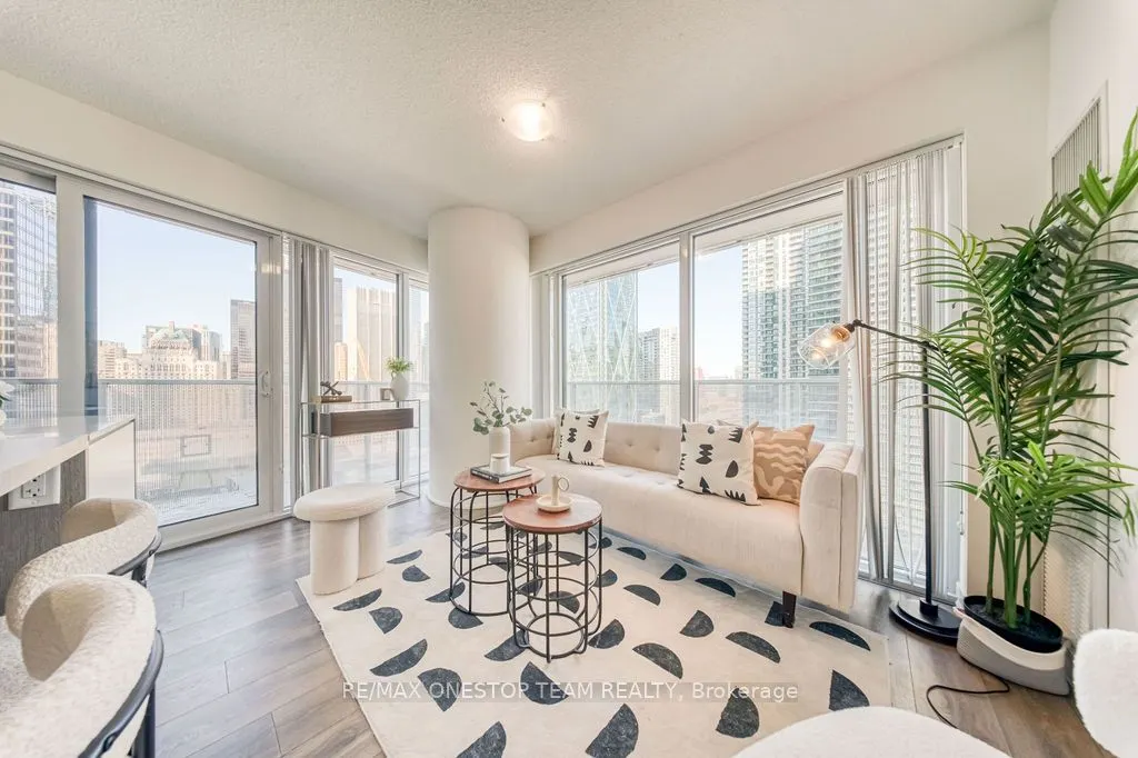 88 Harbour Street #2104