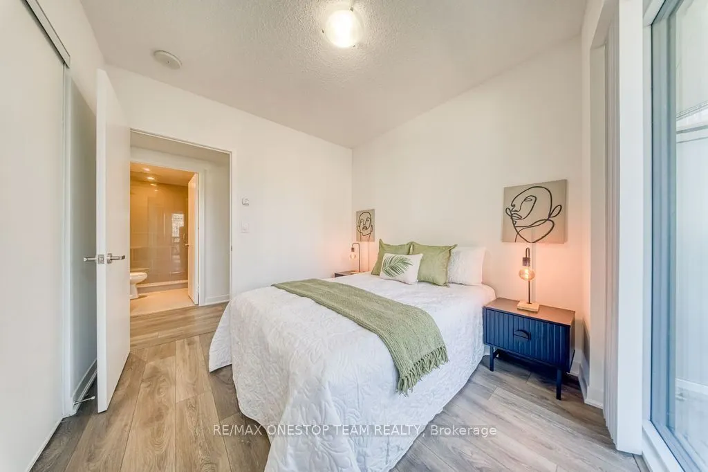 88 Harbour Street #2104