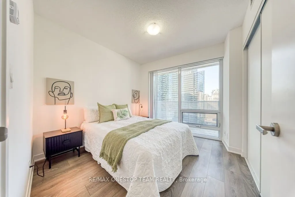 88 Harbour Street #2104