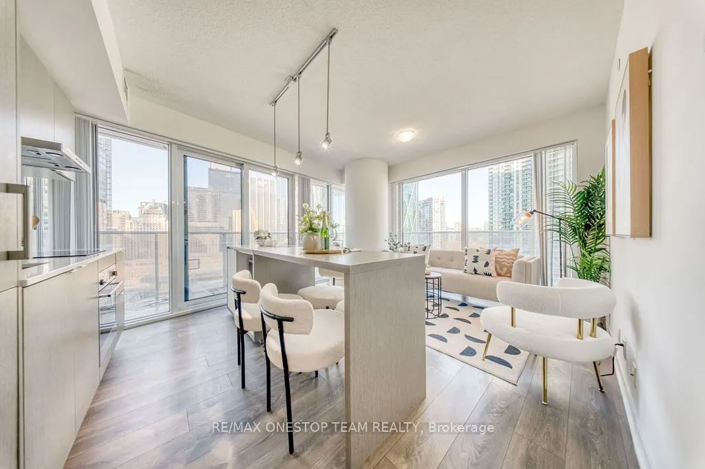 88 Harbour Street #2104