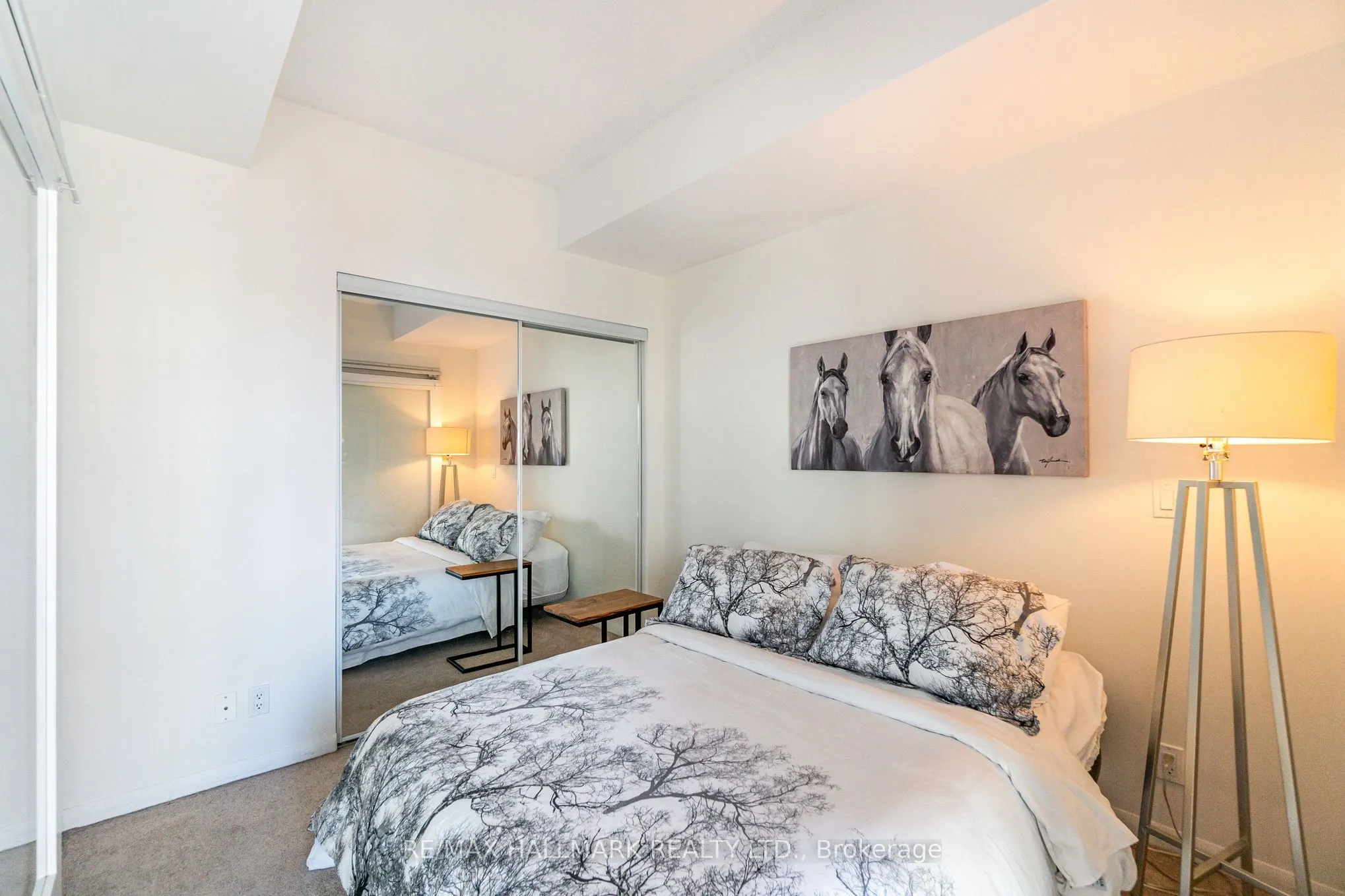 832 Bay Street #2307