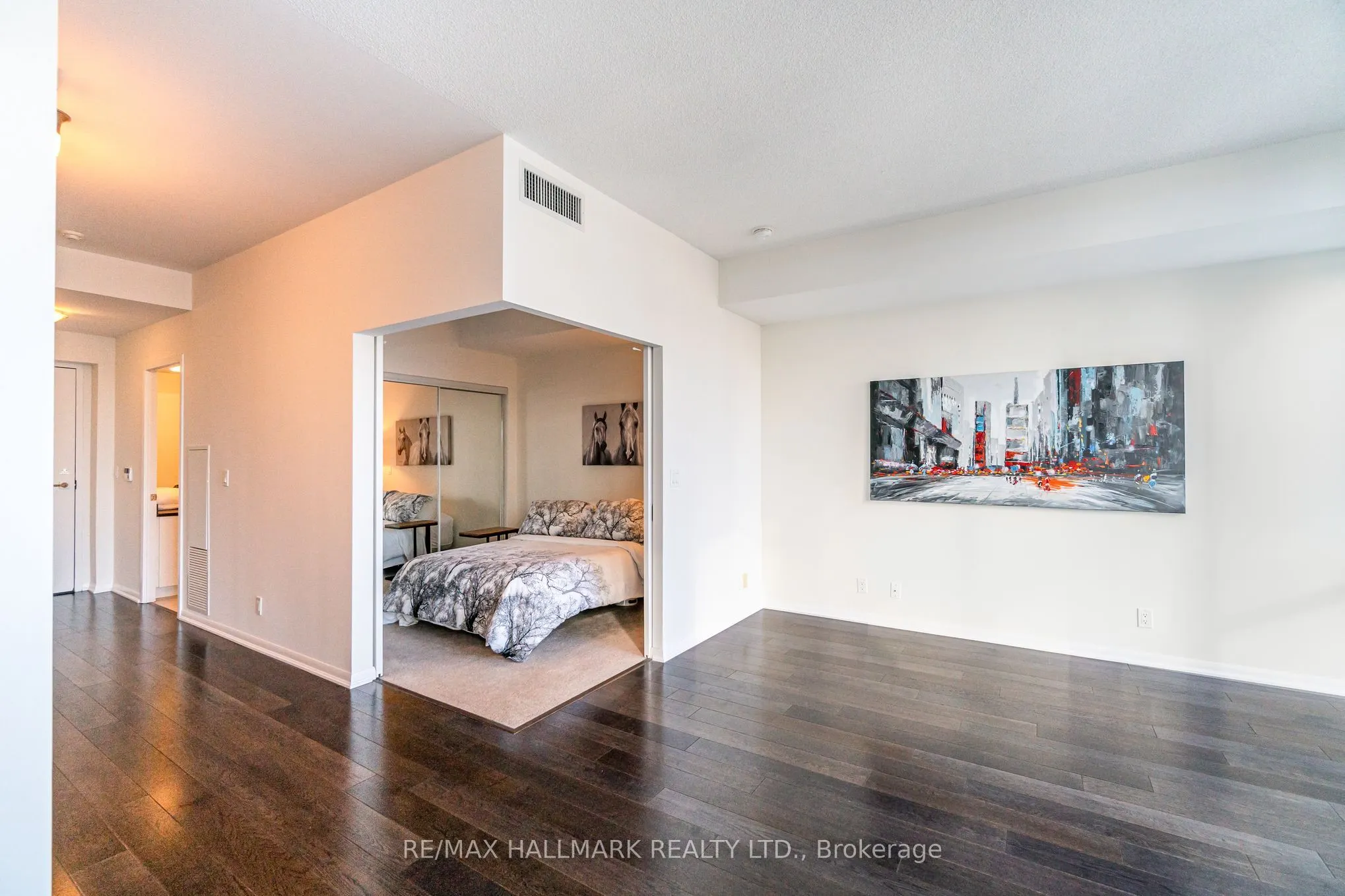 832 Bay Street #2307
