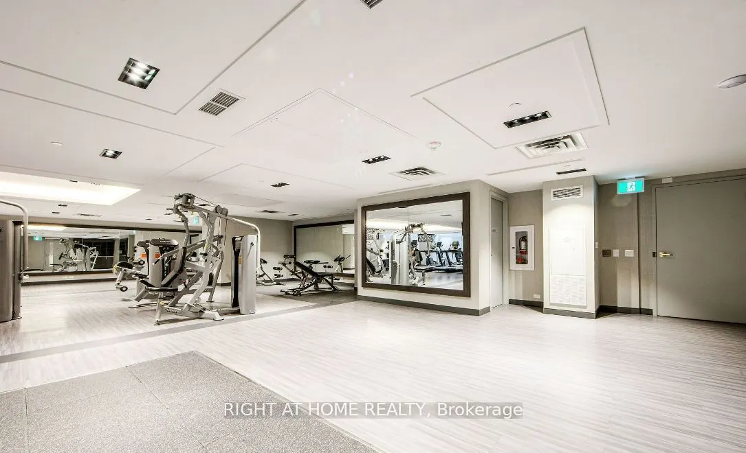 543 Richmond Street W #221