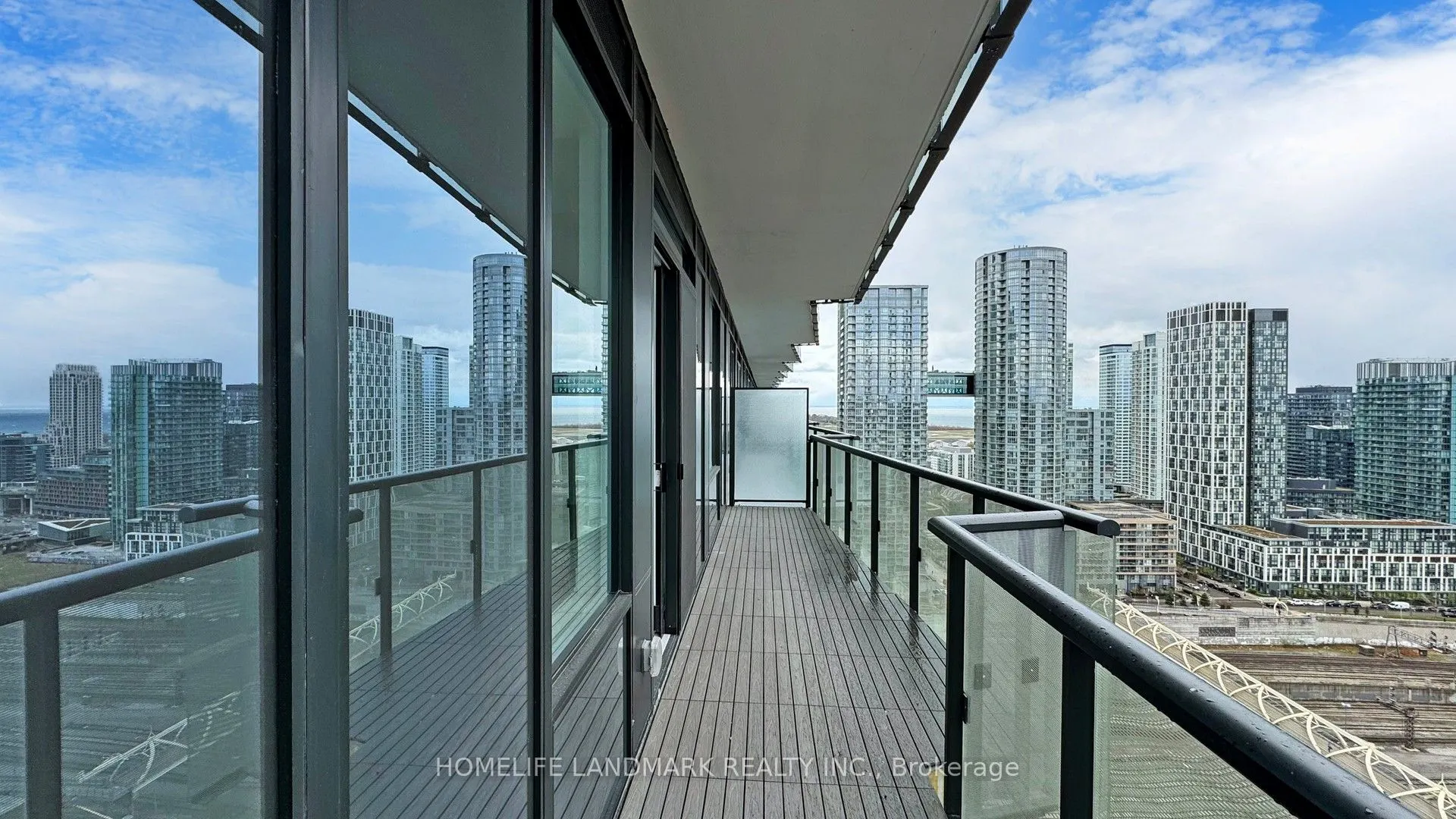 480 Front Street W #2004