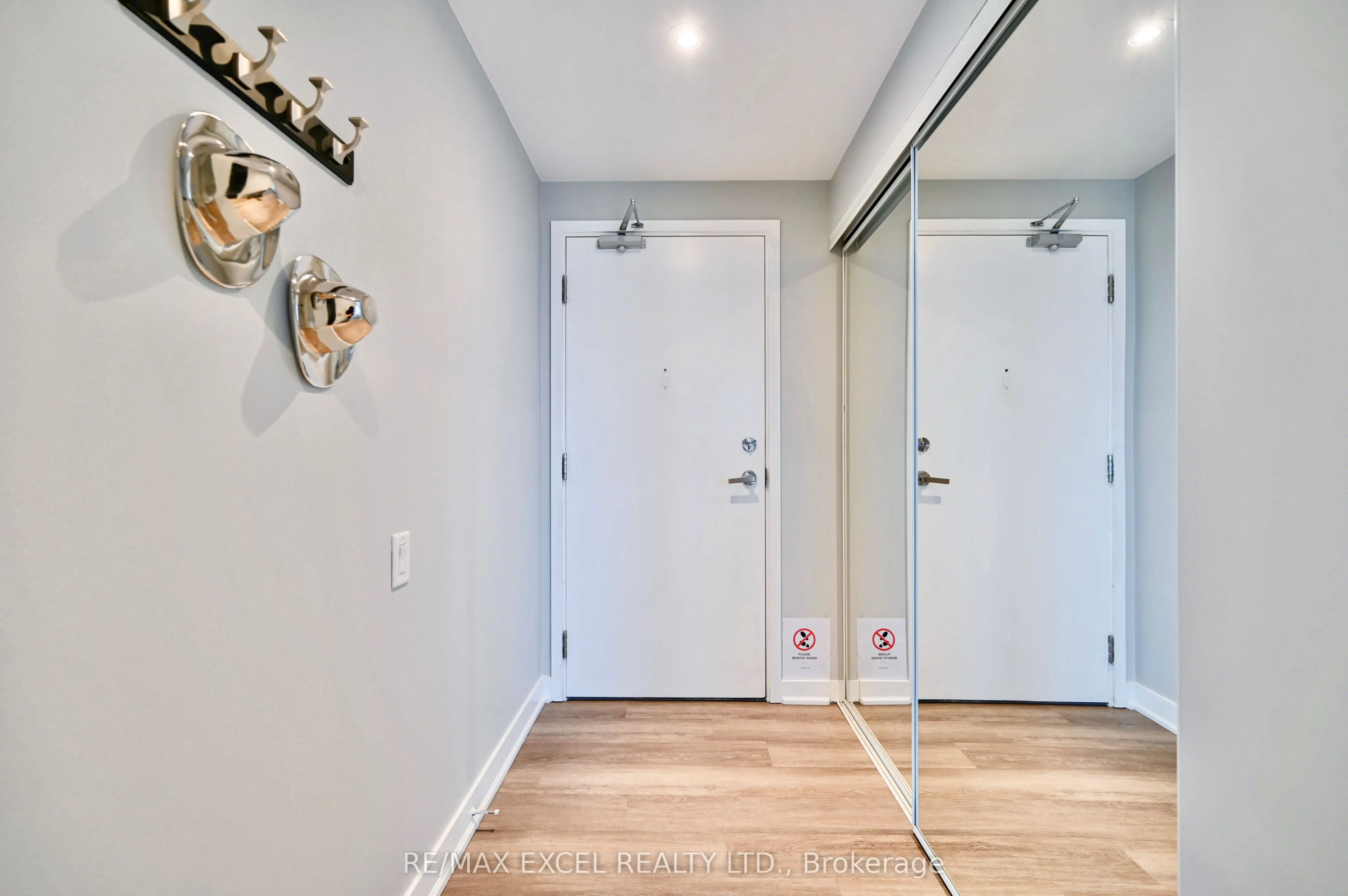 15 Grenville Street #5004