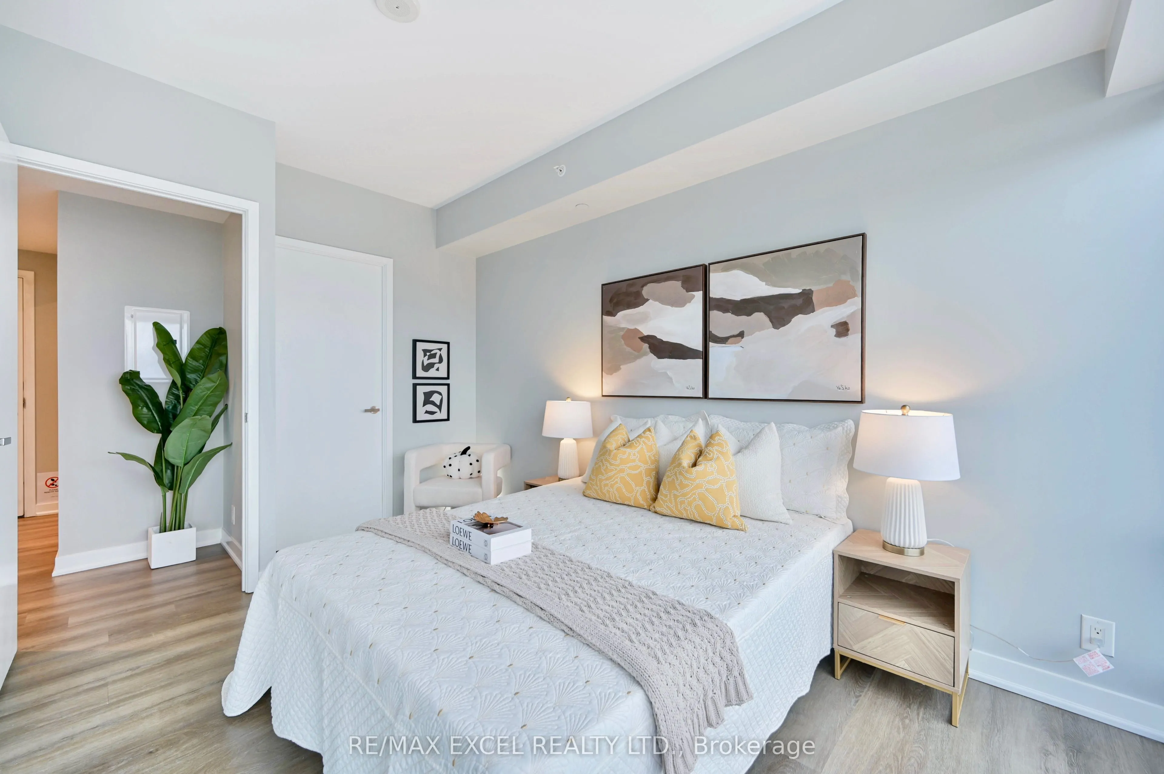 15 Grenville Street #5004