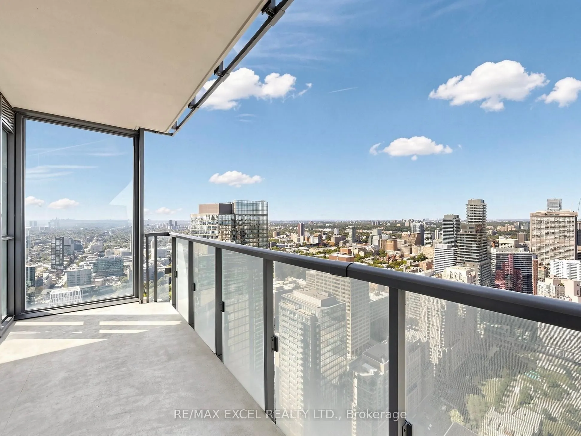 15 Grenville Street #5004