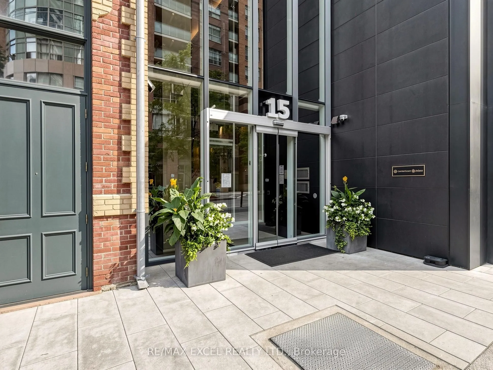 15 Grenville Street #5004