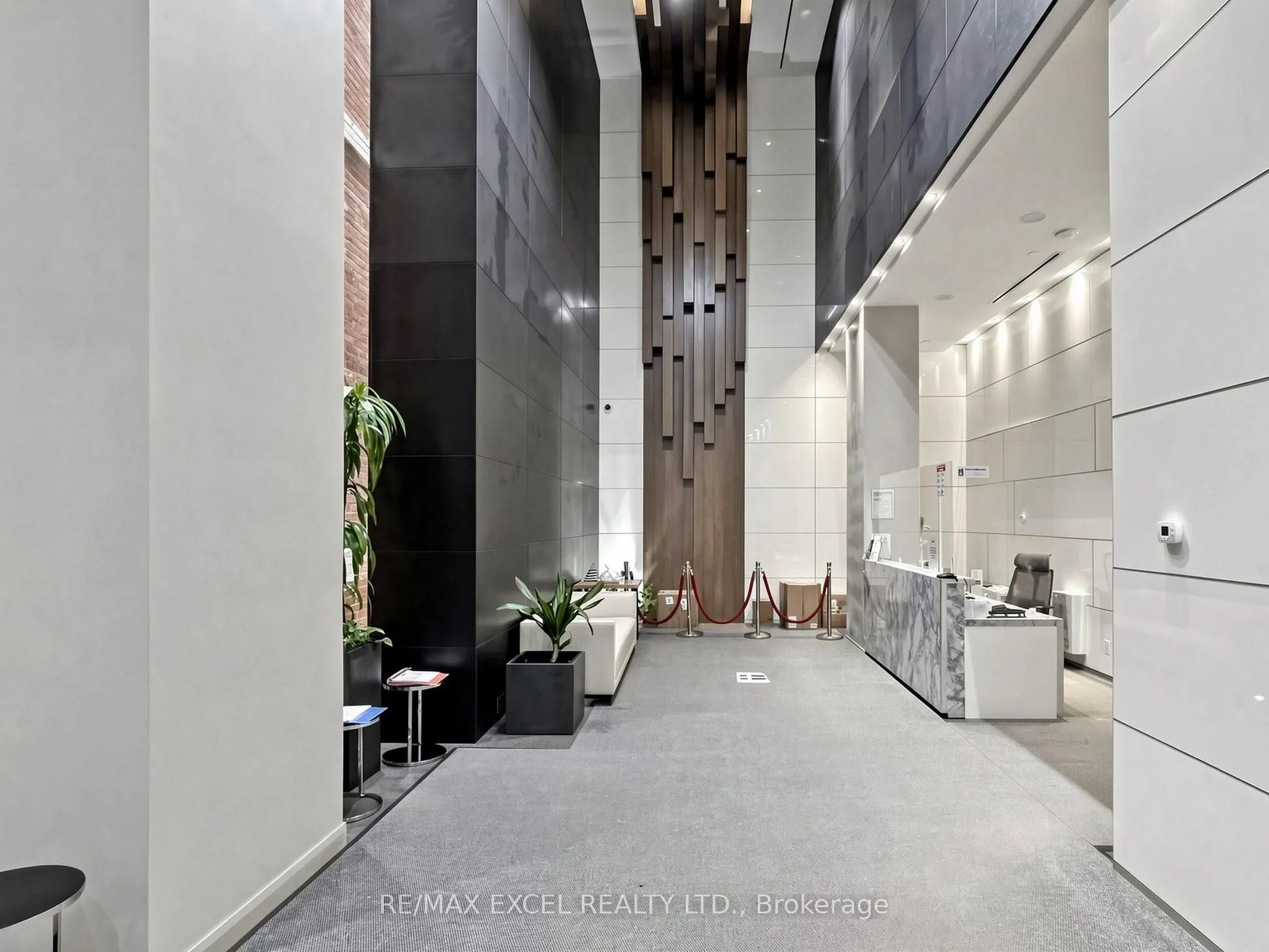 15 Grenville Street #5004