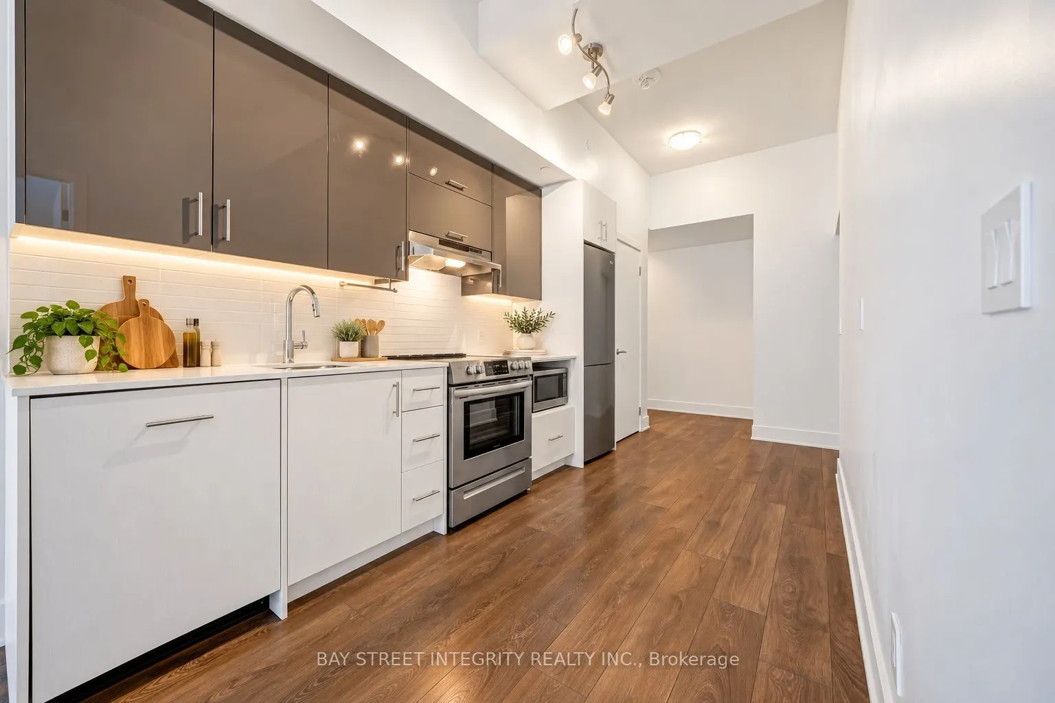 188 Fairview Mall Drive #801