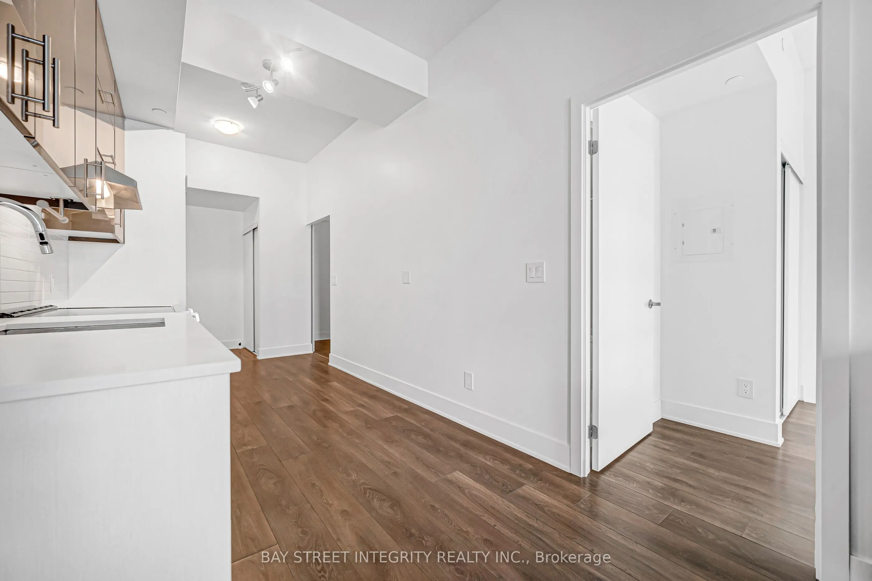188 Fairview Mall Drive #801