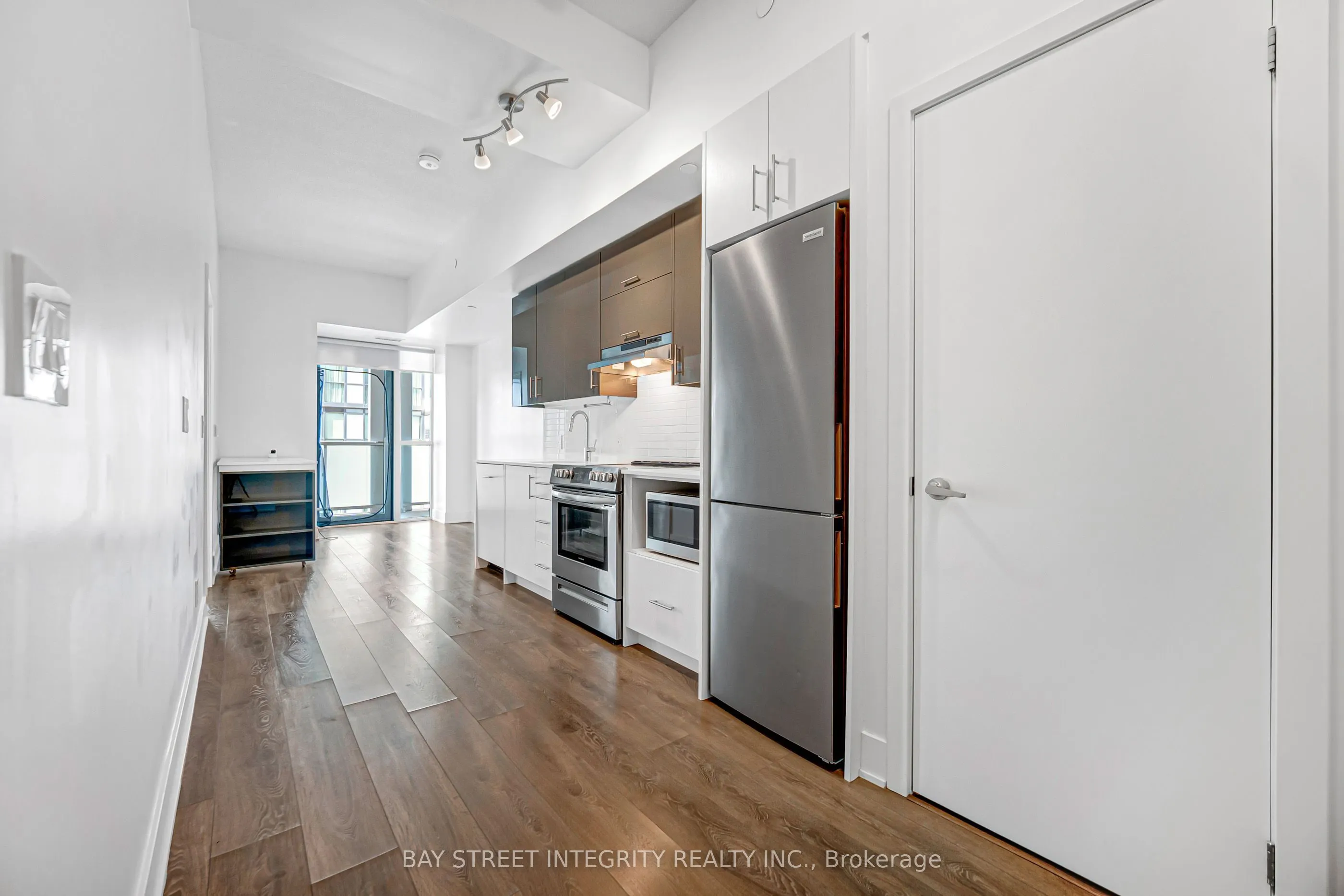 188 Fairview Mall Drive #801
