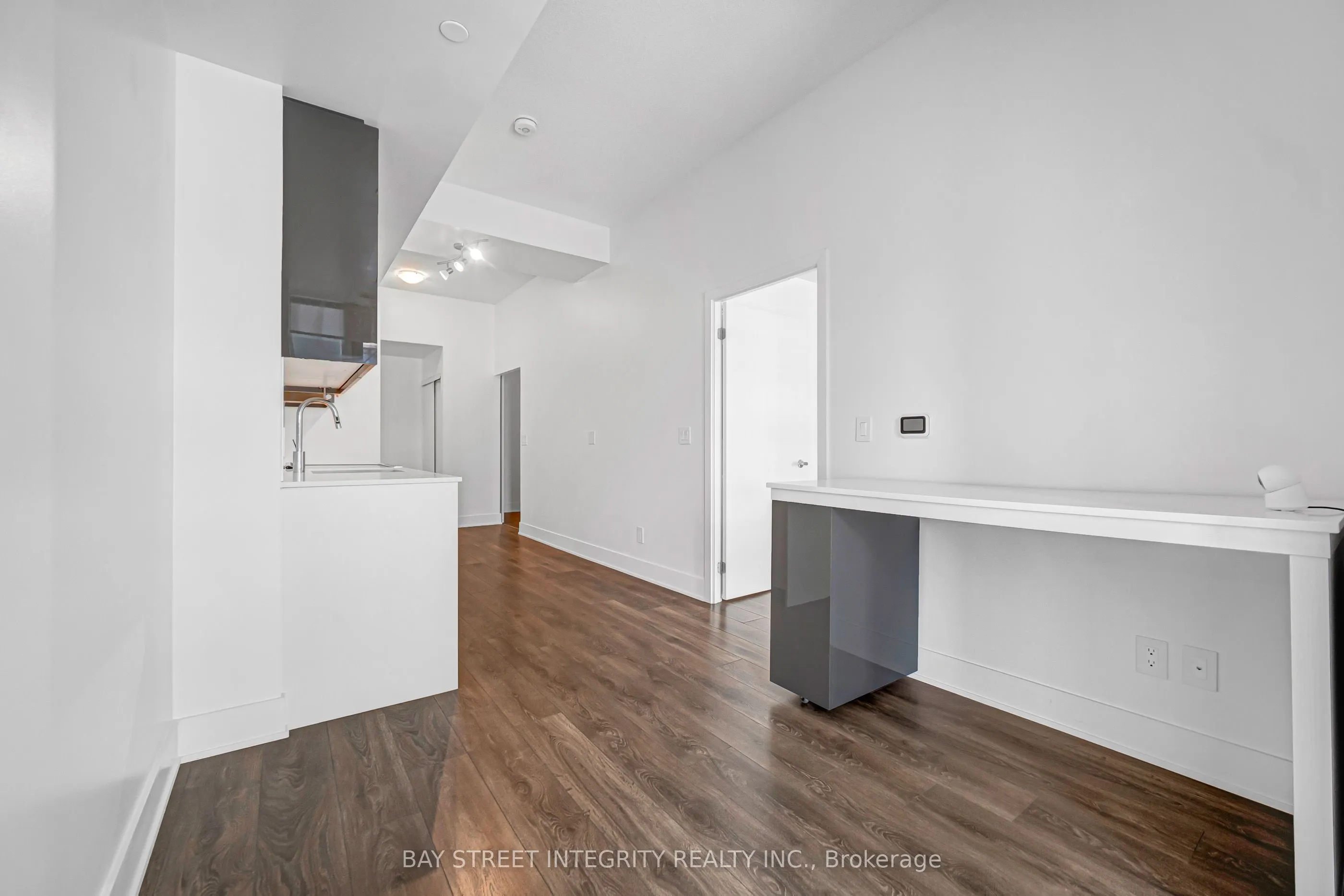 188 Fairview Mall Drive #801