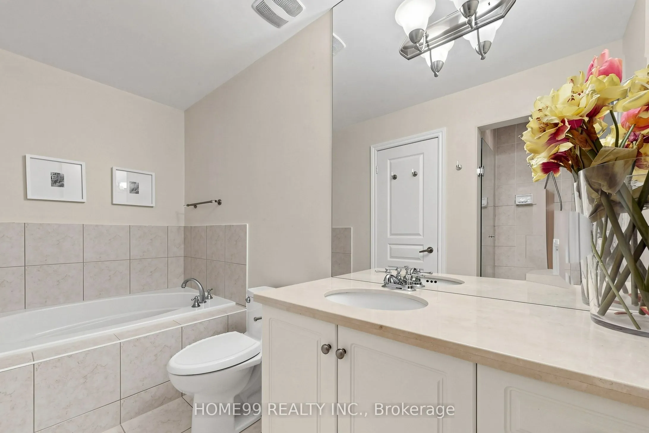 136A Finch Avenue W