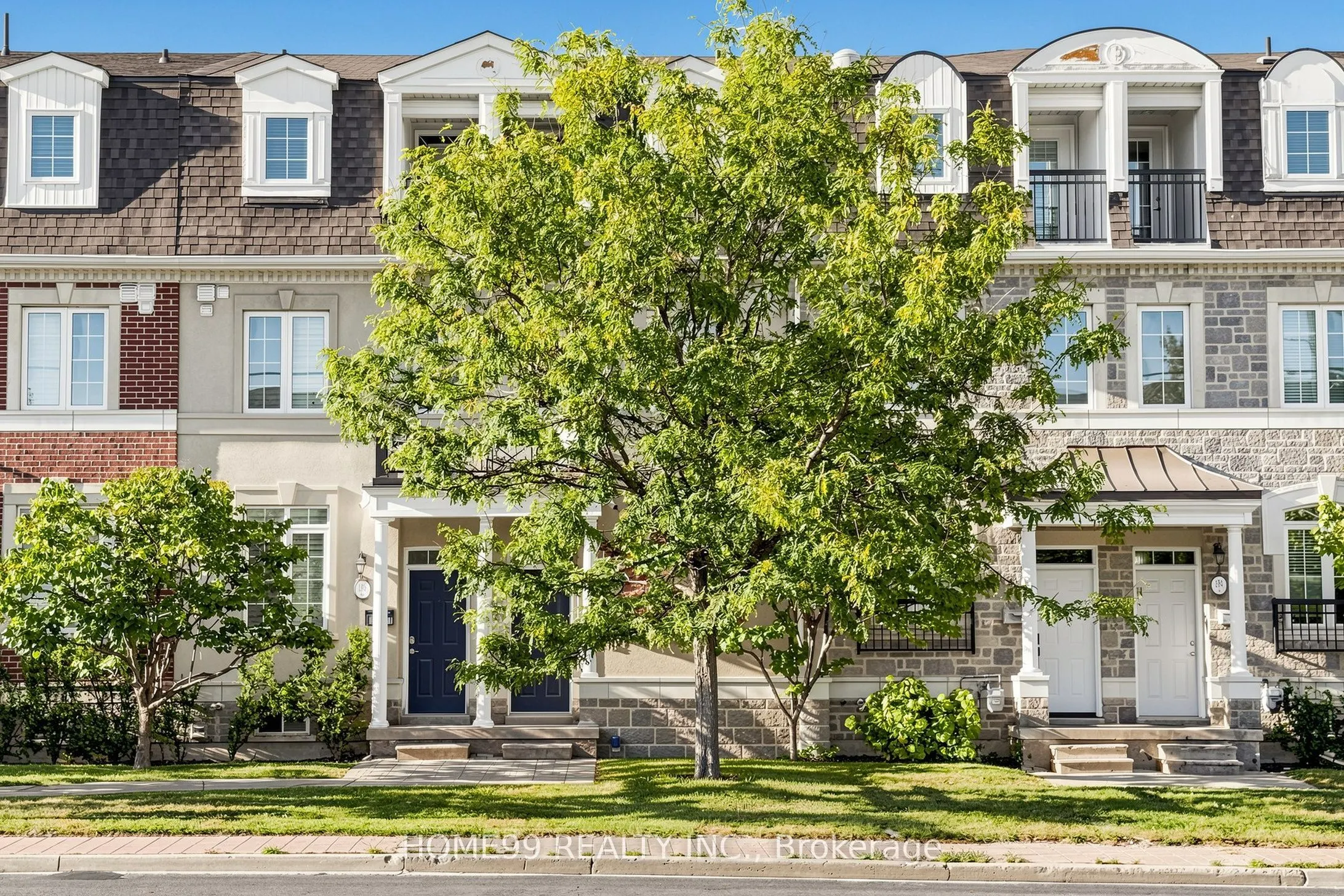 136A Finch Avenue W