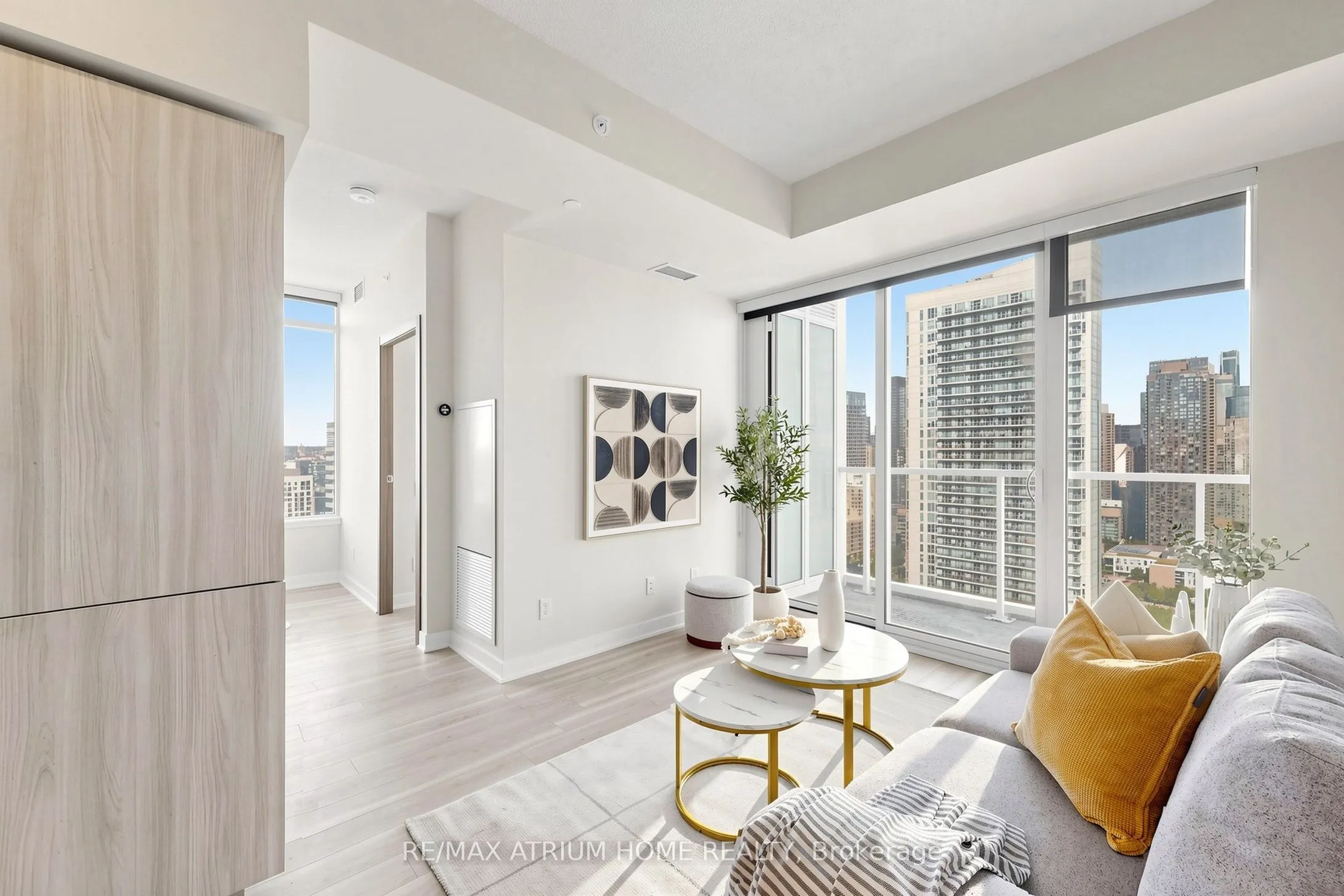 19 Bathurst Street #3206